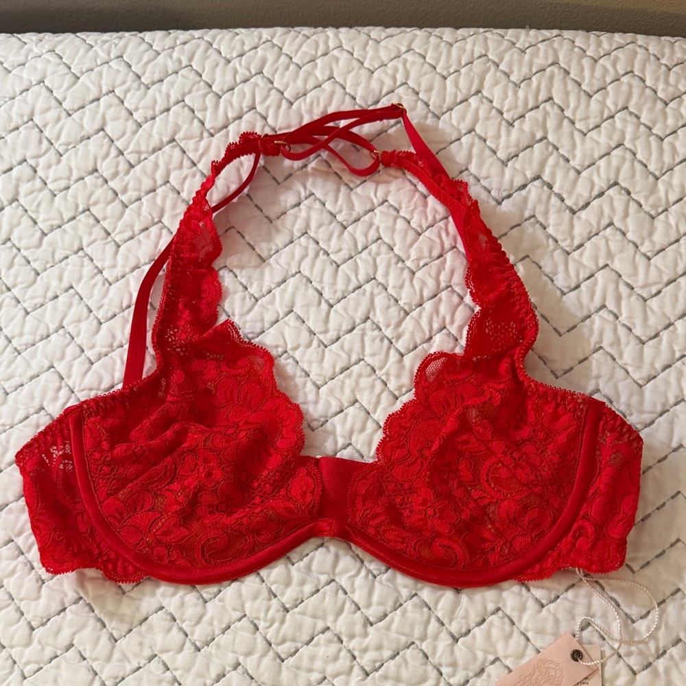 Red Lace Halter Underwire Bra with Scalloped Trim